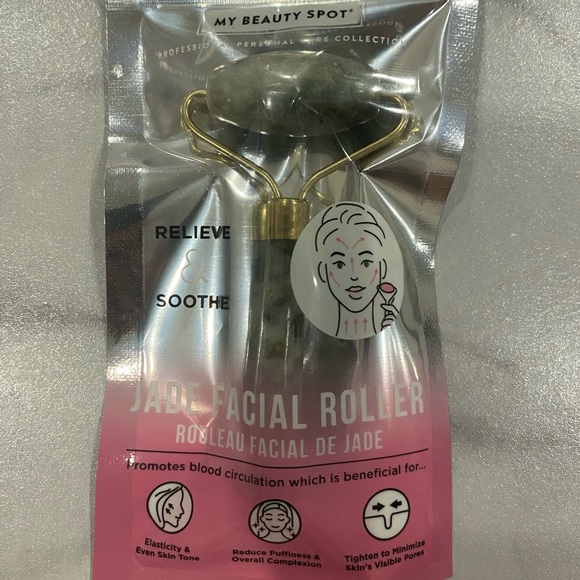 Jade Roller - Picture 3 of 4